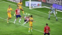 Jugadores de Chivas y Tigres en la Final del CL23 | IMAGO7