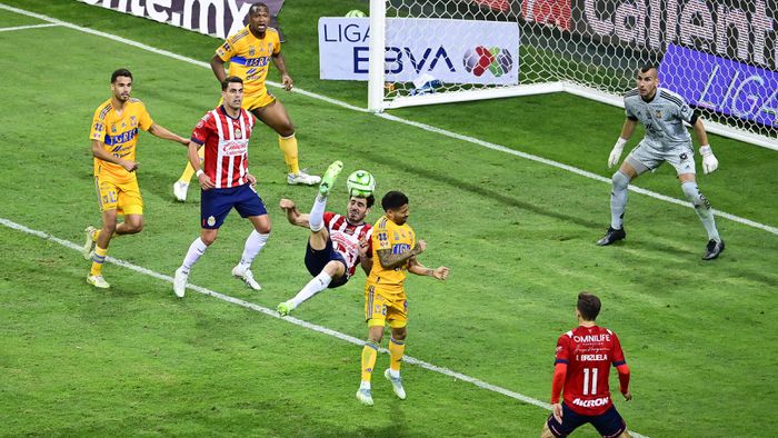 Jugadores de Chivas y Tigres en la Final del CL23 | IMAGO7