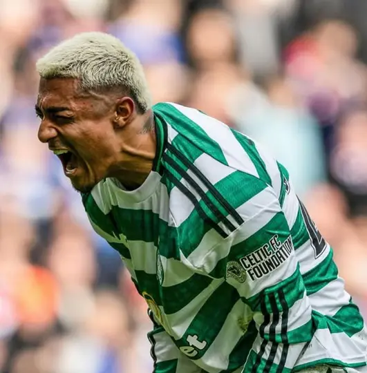 Julián Araujo en un partido con Celtic FC l INSTA: @julian_araujo