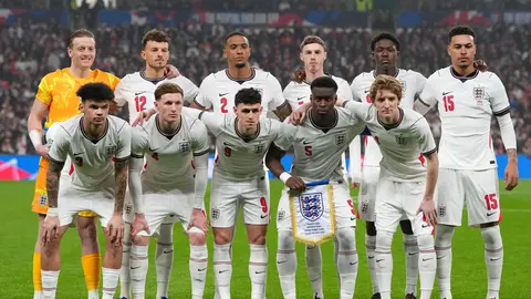 Selección de Inglaterra previo a un partido | AP