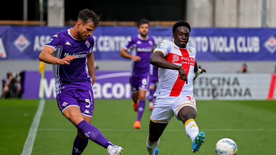 Jugadores de Fiorentina y Genoa en la Serie A | AP