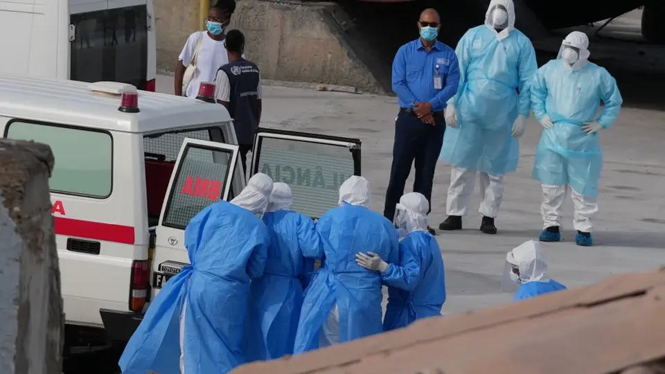 Youtuber fue a una boda después de viajar en crucero bajo alerta por hantavirus