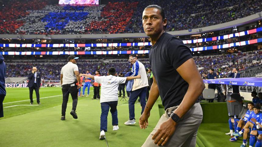 Joel Hiqui con Cruz Azul ante Atlas en Liguilla del Clausura 2026 de la Liga MX | IMAGO 7