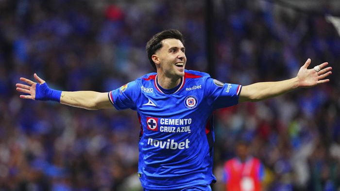 José Paradela en celebración con Cruz Azul ante Atlas en la Liguilla del Clausura 2026 de la Liga MX | IMAGO 7