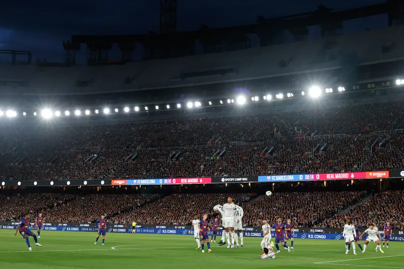 Panorámica del Camp Nou durante el partido de Barcelona contra Real Madrid | AP
