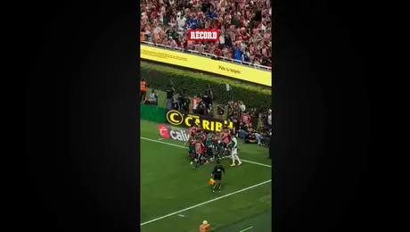 ¡ESTO ES CHIVAS! Sandoval marca doblete y el Akron explota; Guadalajara, a Semifinales