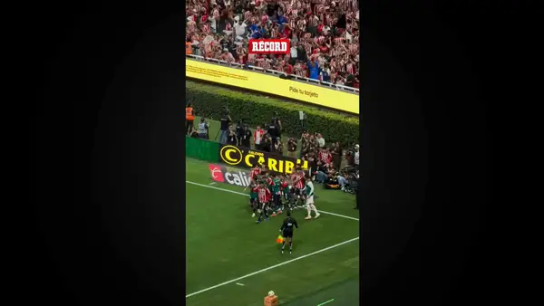 ¡ESTO ES CHIVAS! Sandoval marca doblete y el Akron explota; Guadalajara, a Semifinales