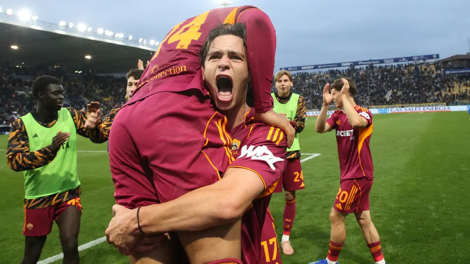 La Roma sigue apretando sobre el Milan l AP