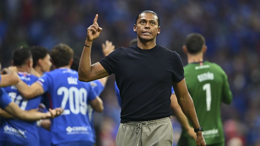 Joel Hiqui en celebración con Cruz Azul ante Atlas en Liguilla del Clausura 2026 de la Liga MX | IMAGO 7