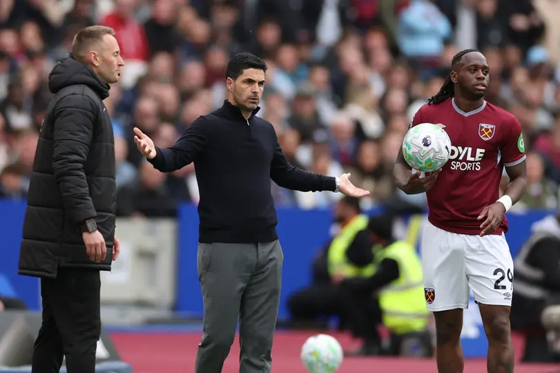 Mikel Arteta en el partido de West Ham contra Arsenal | AP
