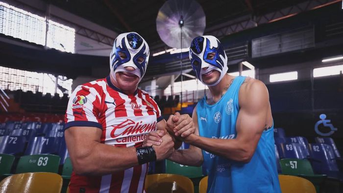 Roberto Alvarado con Atlantis | X: @Atlantis_CMLL