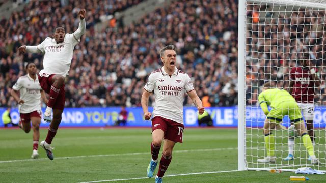 Leonard Trossard en celebración en el partido de West Ham contra Arsenal | AP