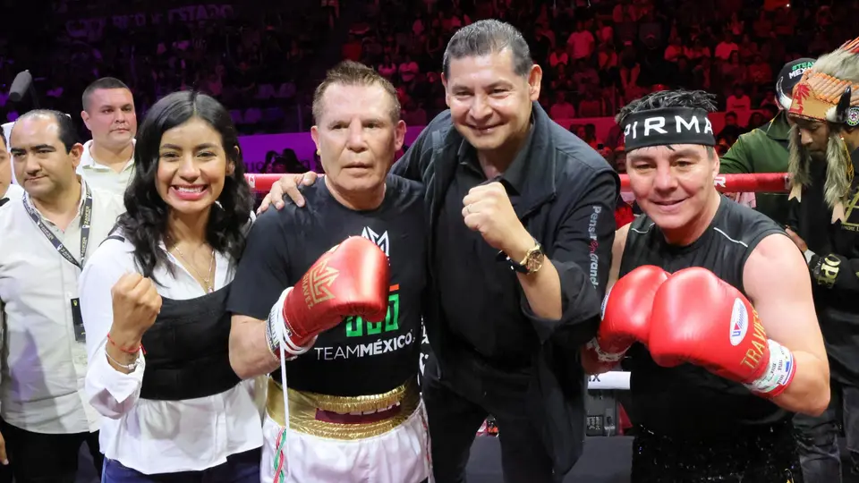 Julio César Chávez y Fernando Arce durante el evento en Puebla | X: @armentapuebla_