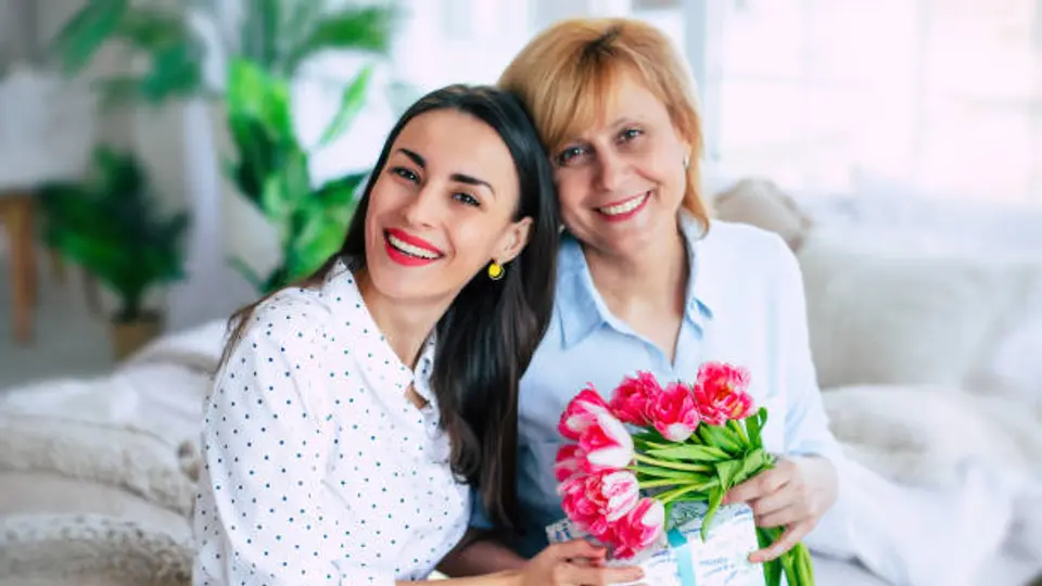 En México, dedicar canciones el 10 de mayo forma parte de una tradición que mezcla nostalgia y agradecimiento.  / iStock