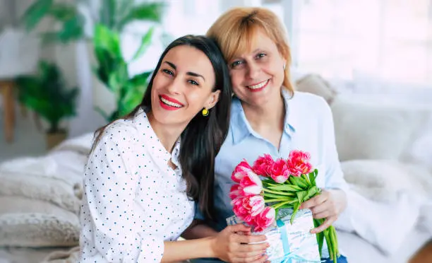 En México, dedicar canciones el 10 de mayo forma parte de una tradición que mezcla nostalgia y agradecimiento.  / iStock