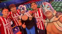 Jugadores de Chivas con Atlantis | X: @Atlantis_CMLL