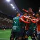 ¡Remontada y a Semis! Chivas vence a Tigres con doblete de Santiago Sandoval