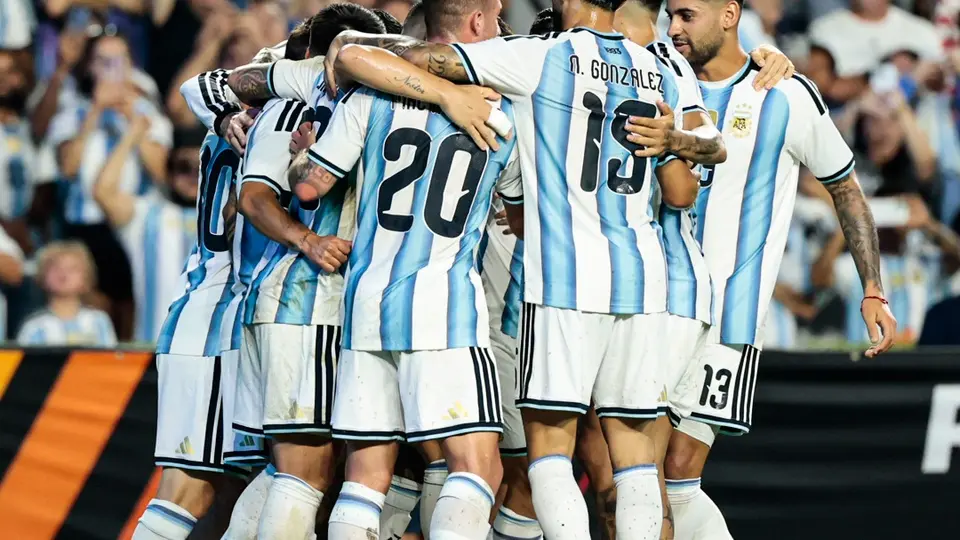 Argentina, con gol de Messi incluído, vence a Islandia y se dice lista para el Mundial
