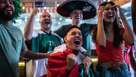 El Mundial 2026 representa una oportunidad económica para miles de pequeños negocios que planean transmitir los partidos a sus clientes./ Pixabay