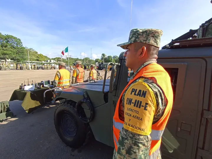Autoridades de Protección Civil mantienen operativos de vigilancia y rescate ante los efectos de Boris en las costas del Pacífico mexicano./ X: @EnlaceSQCS