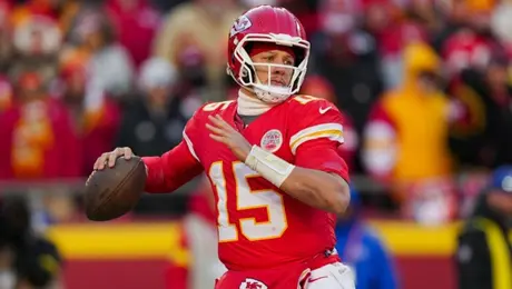 Patrick Mahomes firma histórica extensión con los Chiefs por 504.75 millones de dólares