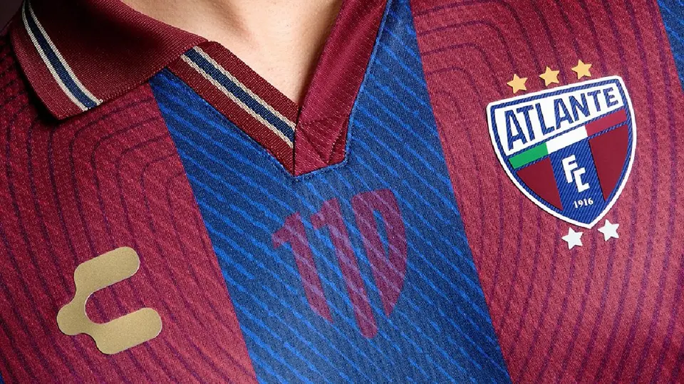Nuevo jersey del Atlante | x:@CharlyFutbol