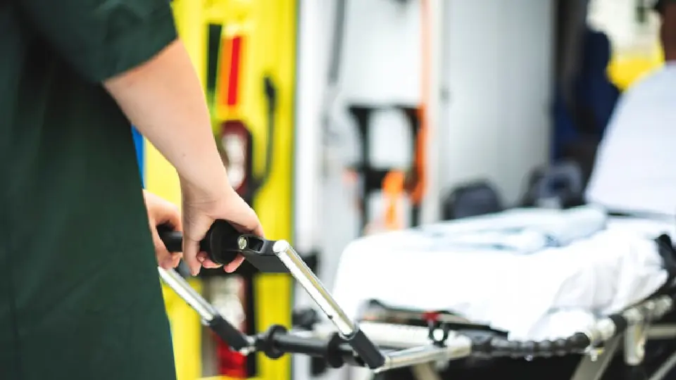 La ambulancia fue robada con paciente y un paramédico a bordo / Magnific