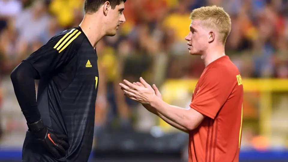 Courtois y De Bruyne tuvieron un desacuerdo por una relación desde 2014 | AFP