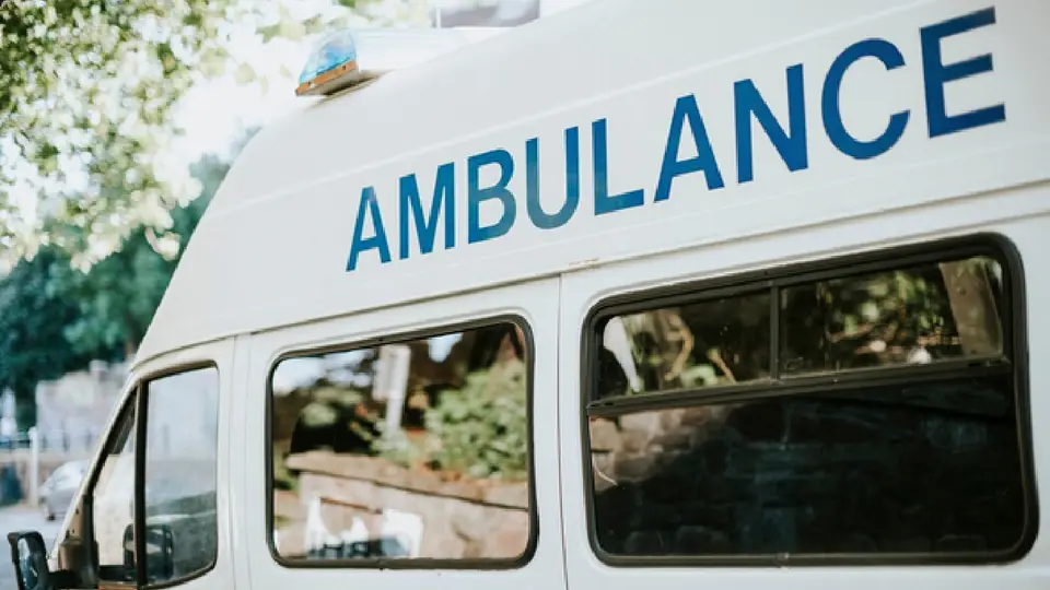 La ambulancia quedó bajo resguardo para verificar su estado y no esté dañada / Magnific
