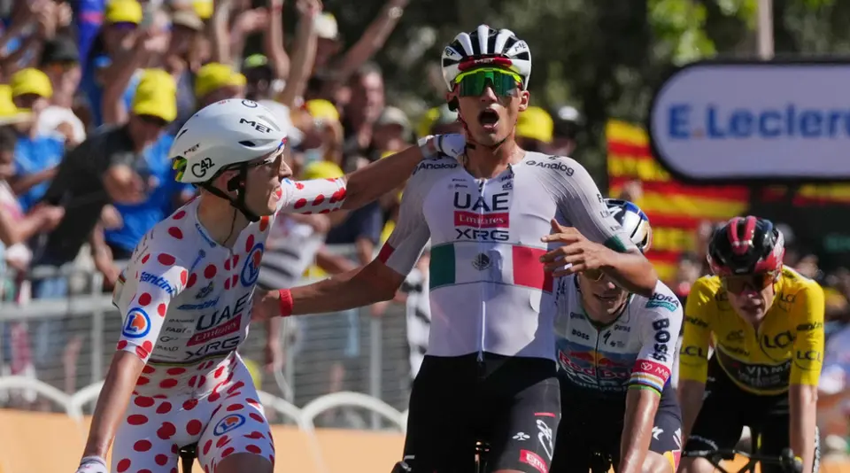 Isaac del Toro se mantiene en el Top 3 del Tour de Francia 2026 l AP