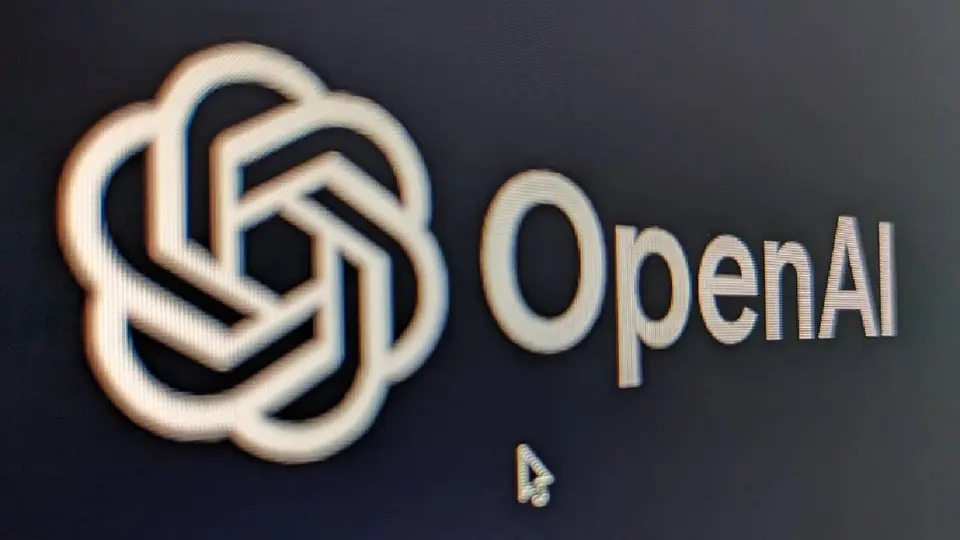Medios de EU exigen sancionar a OpenAI por derechos de autor
