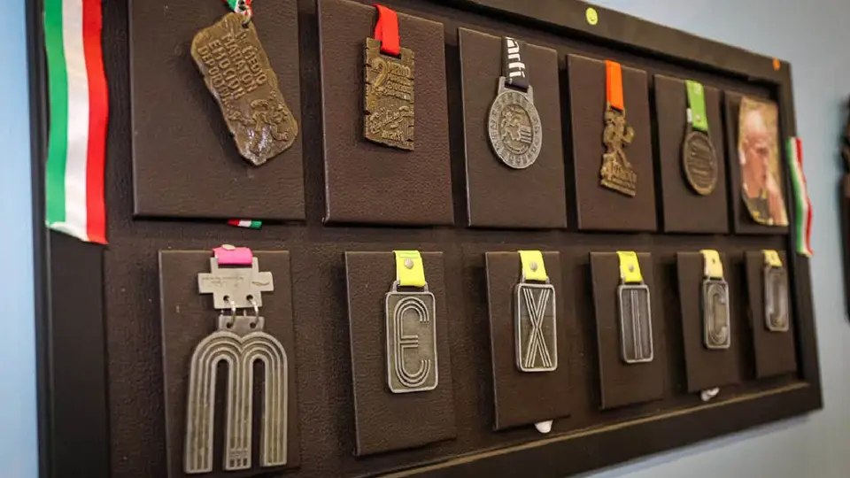 Estas son algunas de las medallas que se entregarán a los participantes / FB: @21KCDMX