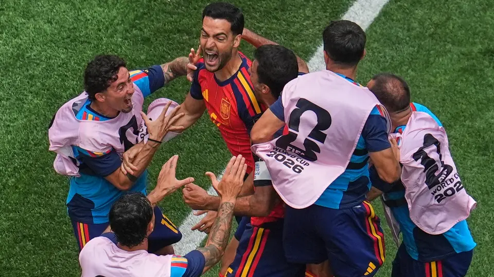 España avanzó a las Semis por el gol de Mikel Merino | AP