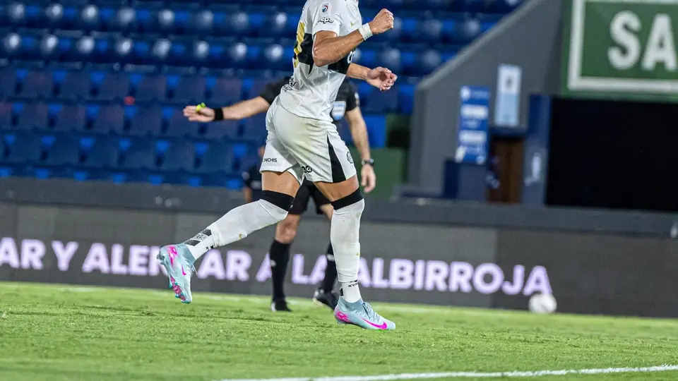 Adrián Alcaraz l Instagram: @alcarazadrian_17