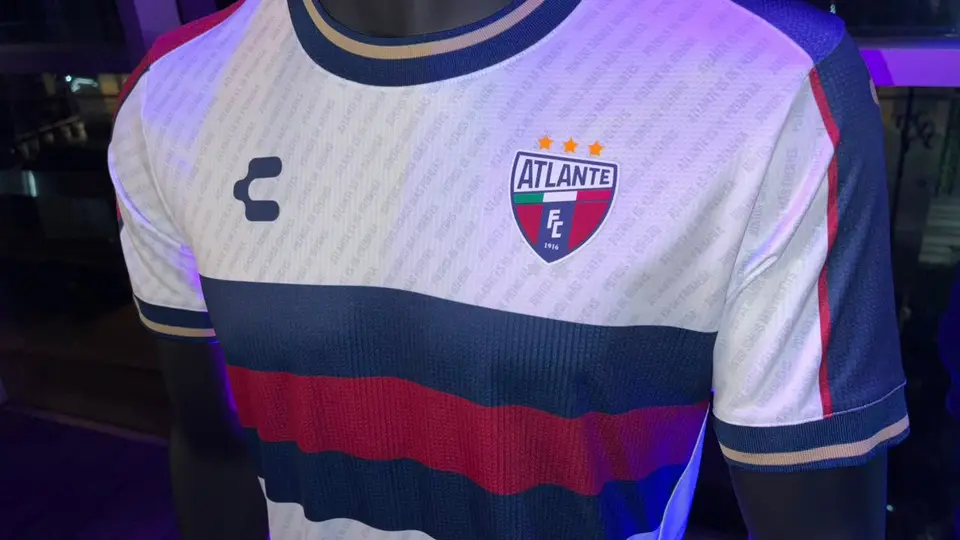 Nuevo uniforme de visitante de Atlante | GERARDO ROSALES