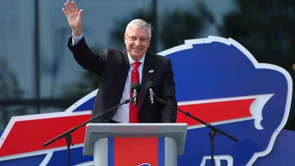 Terry Pegula, dueño de los Bills, en la inauguración del nuevo estadio | AP