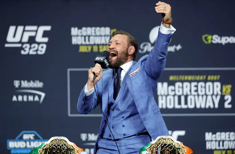 Conor McGregor cantando "Wonderwall" l AP