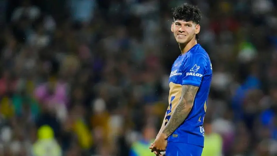 Robert Morales con Pumas | IMAGO7