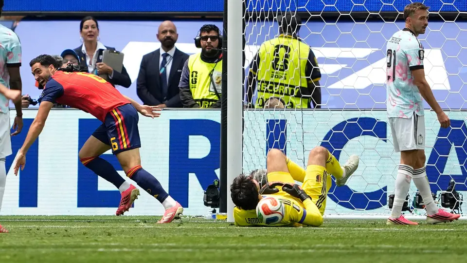 Mikel Merino anota el gol de la victoria | AP