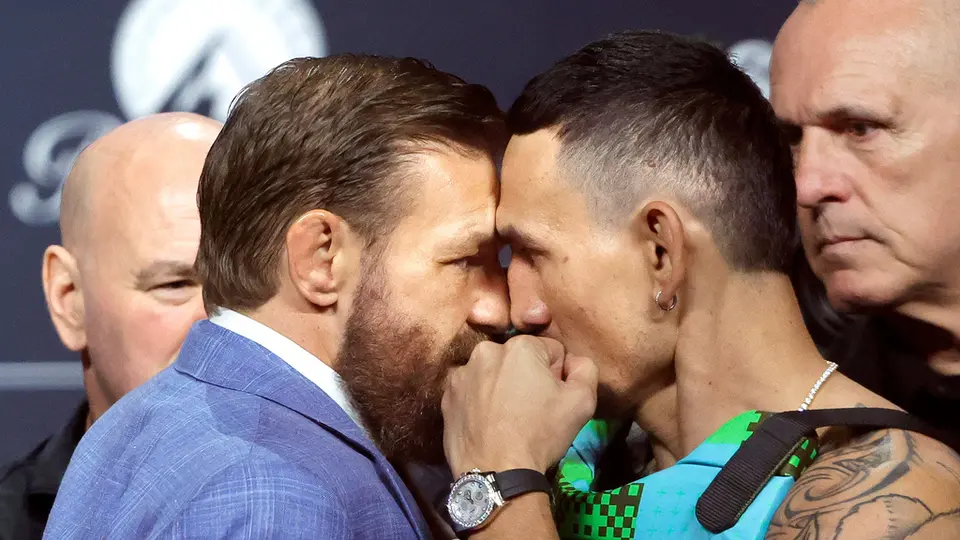 Conor McGregor y Max Holloway cara a cara l AP