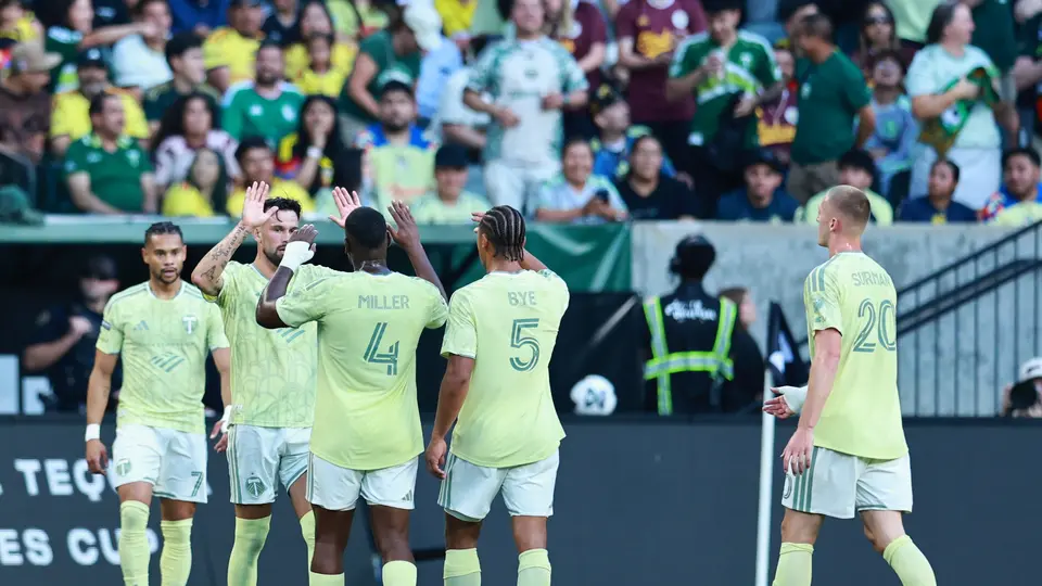 ¡Violante adelanta a América!