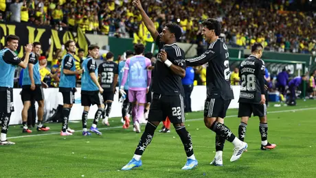 "Que felicidad" Perea se estrena como goleador azulcrema