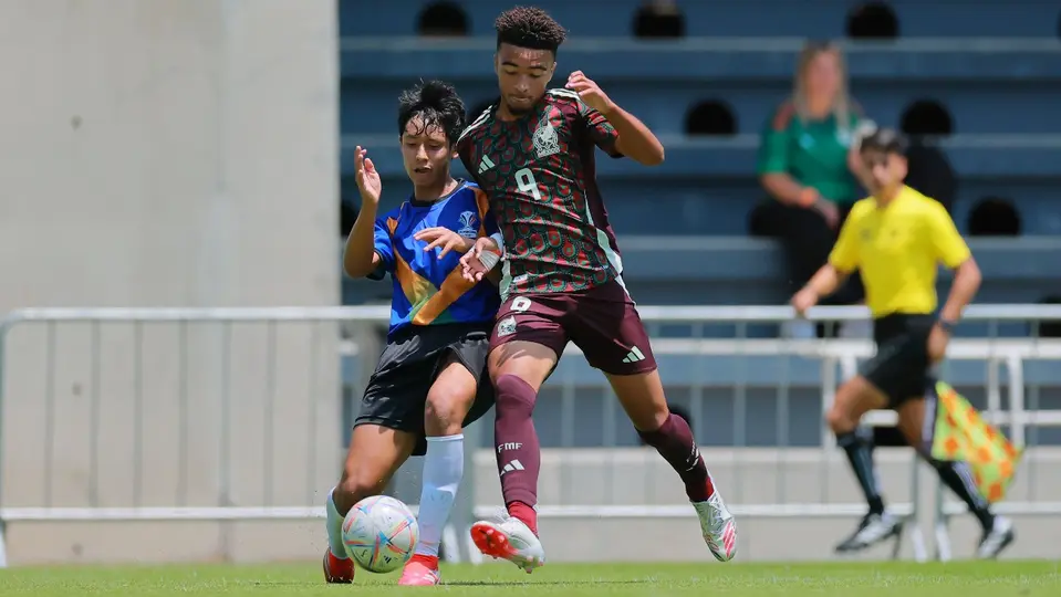 Da'vian Kimbrough jugando con la Selección Mexicana sub 15 | IMAGO7
