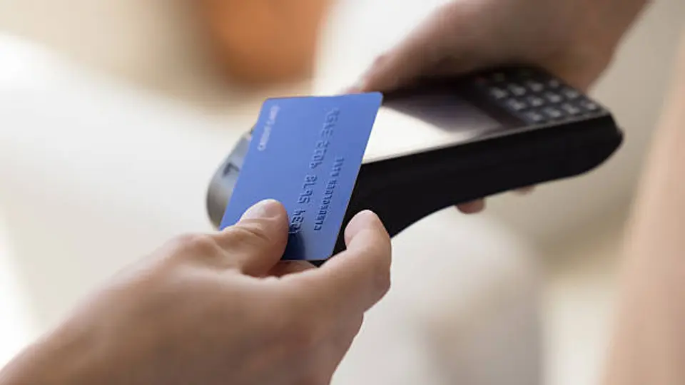 Revisar los movimientos permite detectar cargos no reconocidos./istock