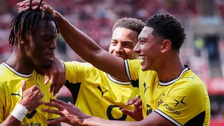 ¡Arruinan la presentación! Borussia Dortmund amarga la fiesta del Arsenal y conquista la Emirates Cup