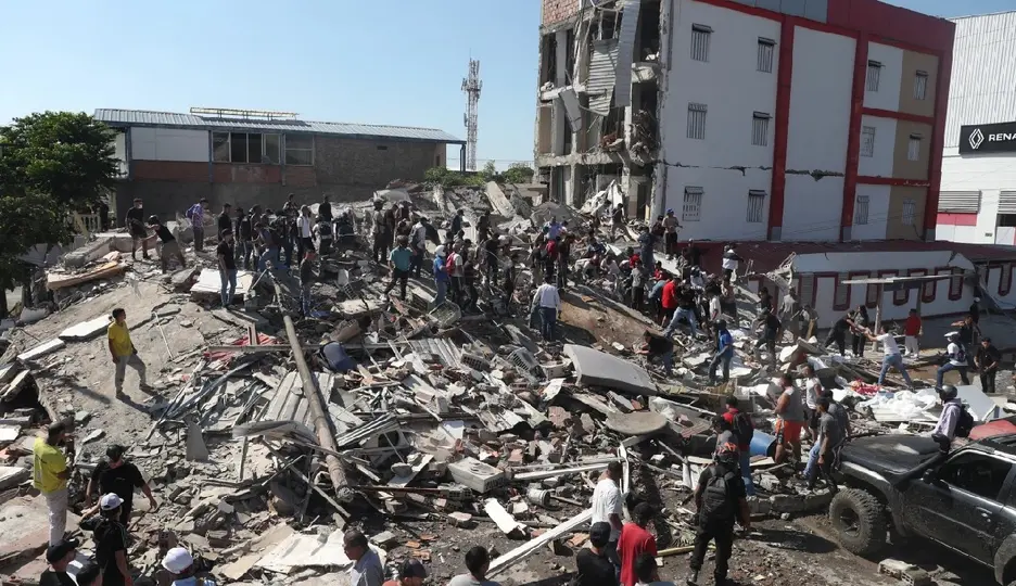 Sismo de 7.4 sacude a Colombia / AP