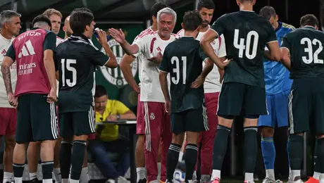 “Vini sabe de qué lado estoy”: Mourinho defiende al brasileño ante caso Prestianni