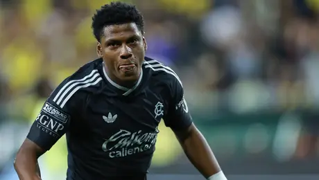 Óscar Perea brilla en su estreno con América en la Leagues Cup
