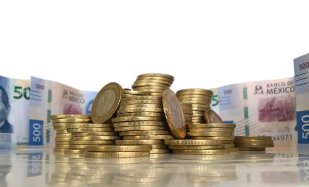 La moneda de 10 pesos encabezó las falsificaciones entre las piezas metálicas, con 57 casos durante el primer semestre de 2026./ Pixabay