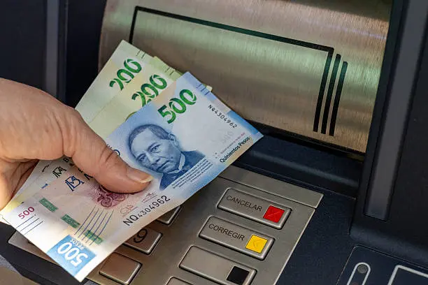 El fraude puede comenzar con una supuesta ayuda./istock